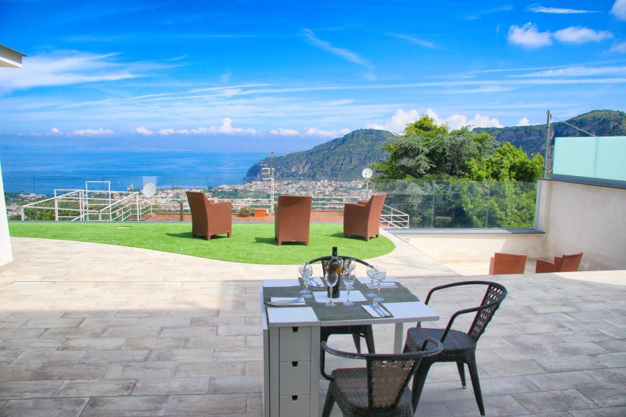 En Suite Bedroom Blue Moon Piano di Sorrento Ngoại thất bức ảnh