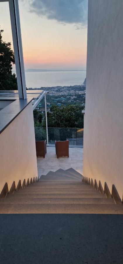 En Suite Bedroom Blue Moon Piano di Sorrento Ngoại thất bức ảnh