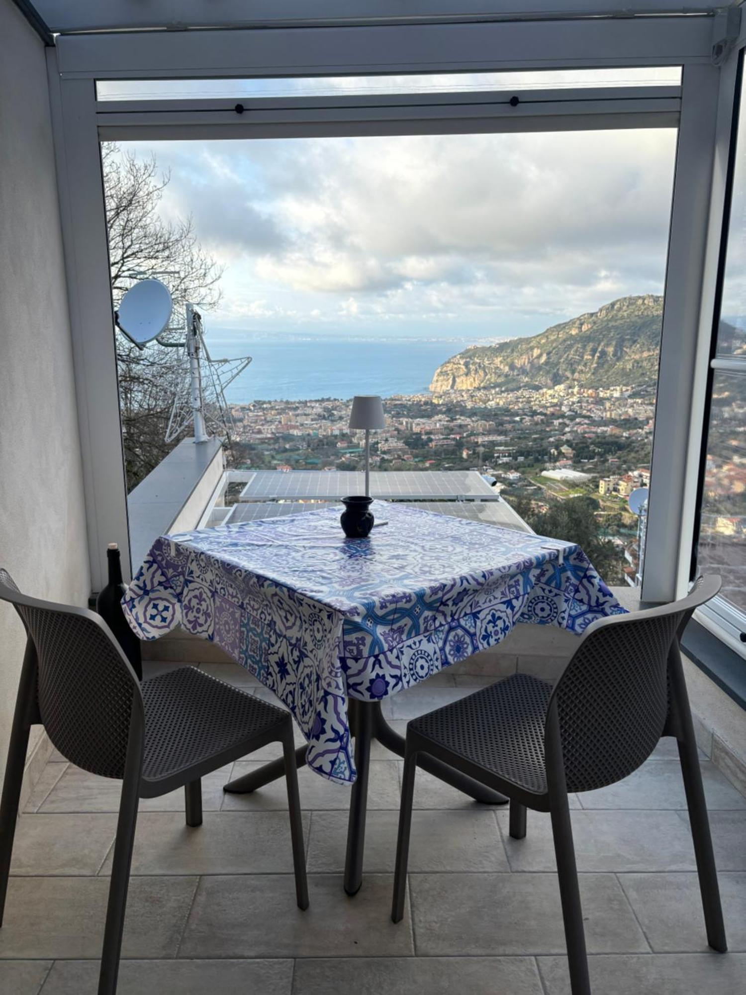 En Suite Bedroom Blue Moon Piano di Sorrento Ngoại thất bức ảnh