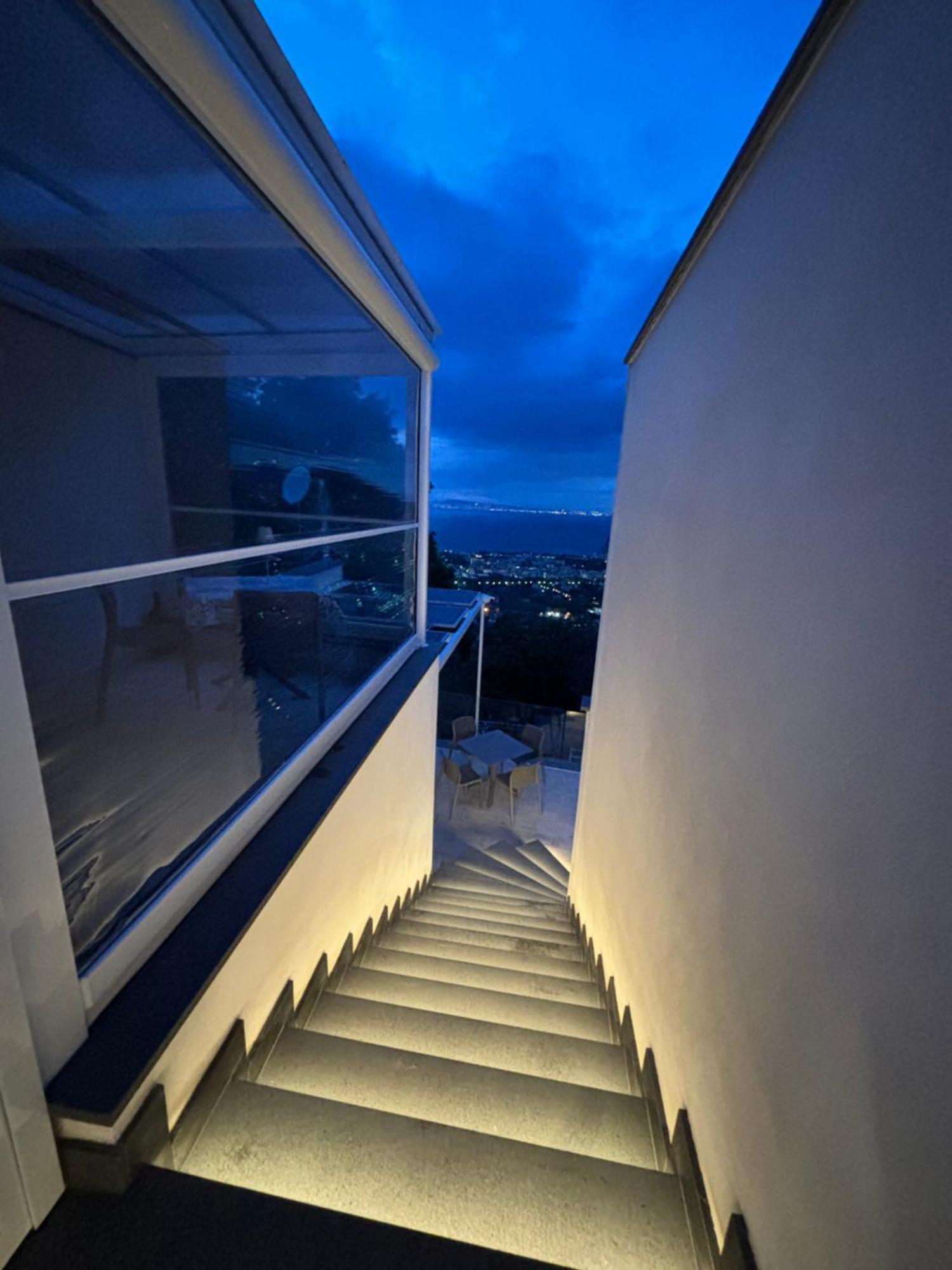 En Suite Bedroom Blue Moon Piano di Sorrento Ngoại thất bức ảnh