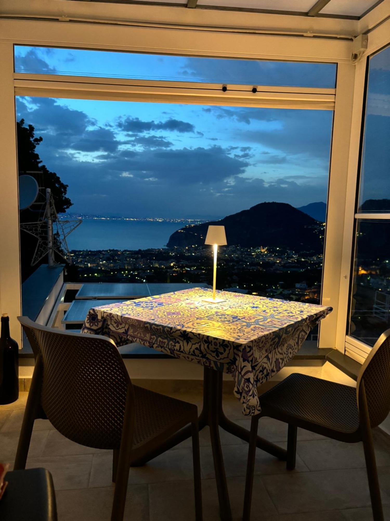 En Suite Bedroom Blue Moon Piano di Sorrento Ngoại thất bức ảnh