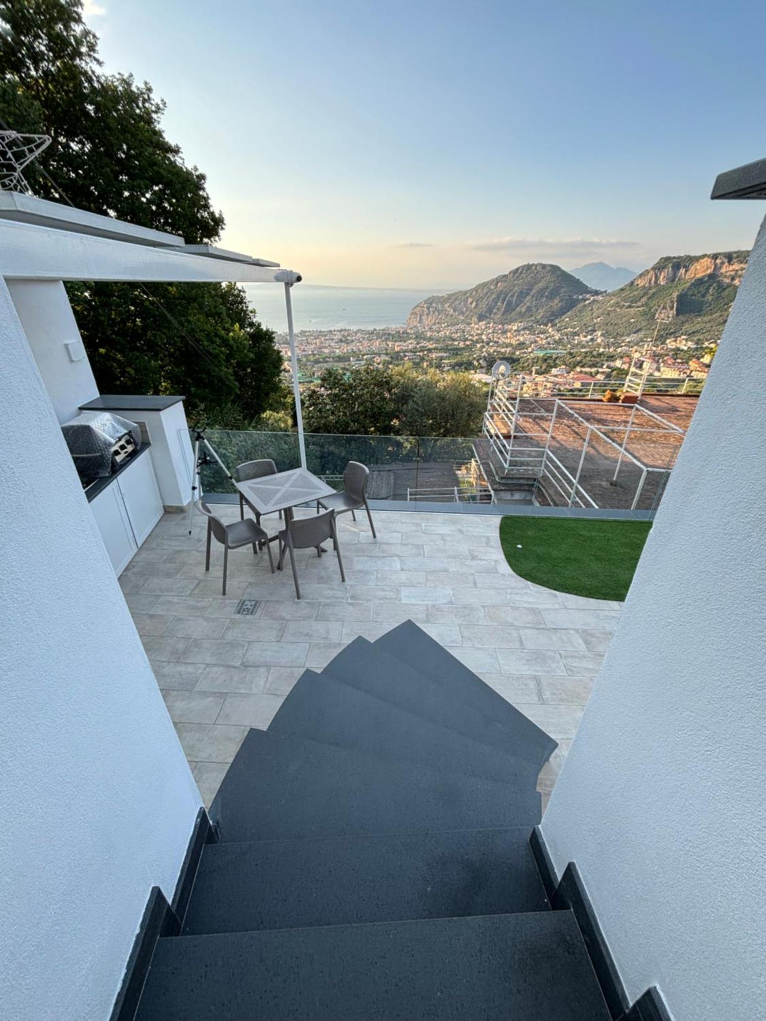 En Suite Bedroom Blue Moon Piano di Sorrento Ngoại thất bức ảnh