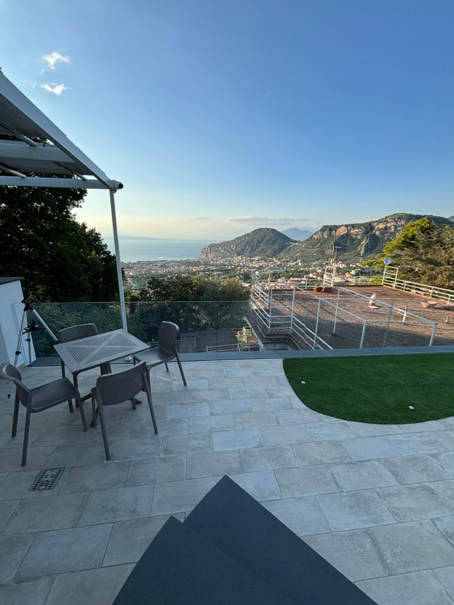 En Suite Bedroom Blue Moon Piano di Sorrento Ngoại thất bức ảnh