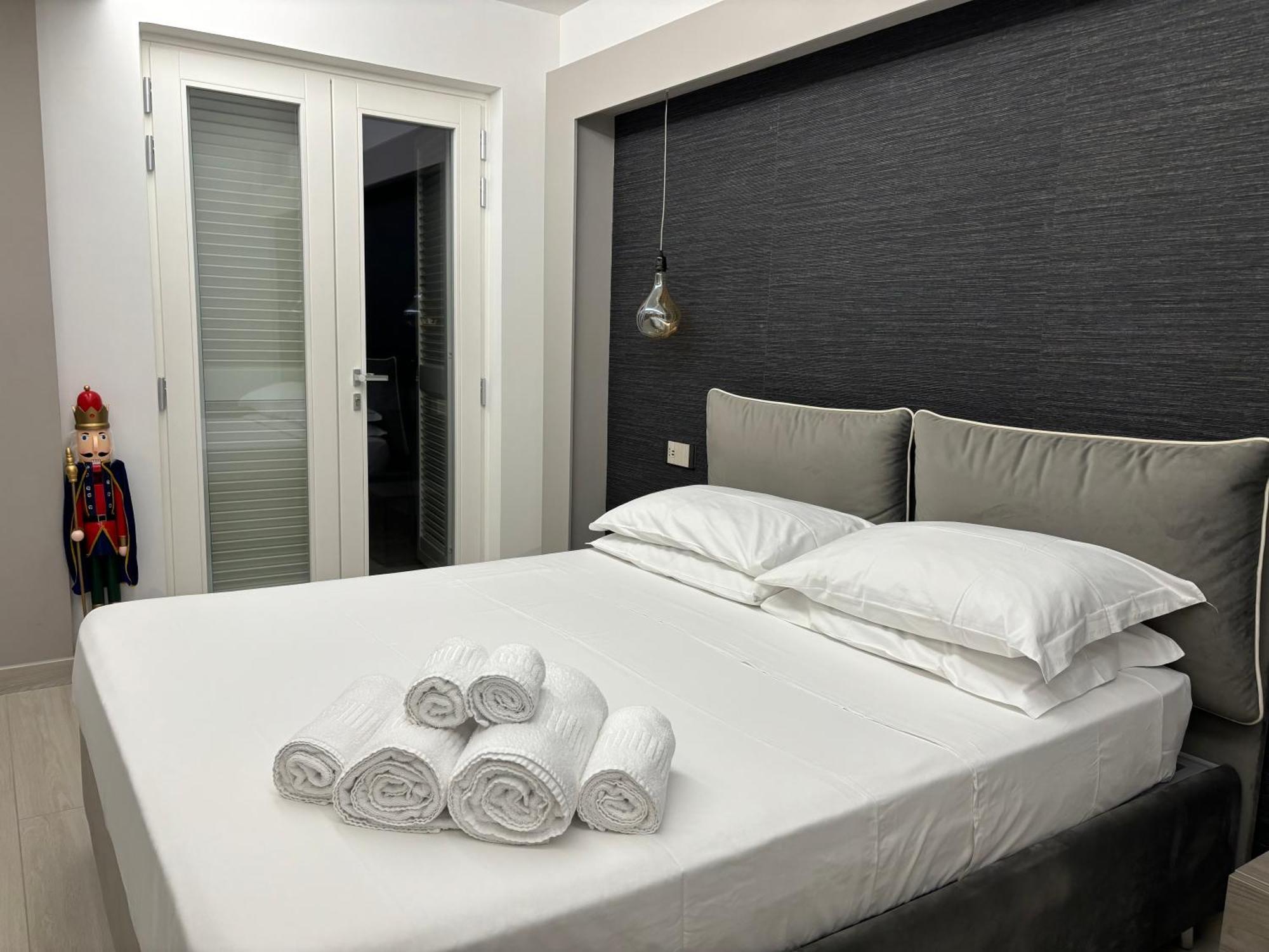 En Suite Bedroom Blue Moon Piano di Sorrento Ngoại thất bức ảnh